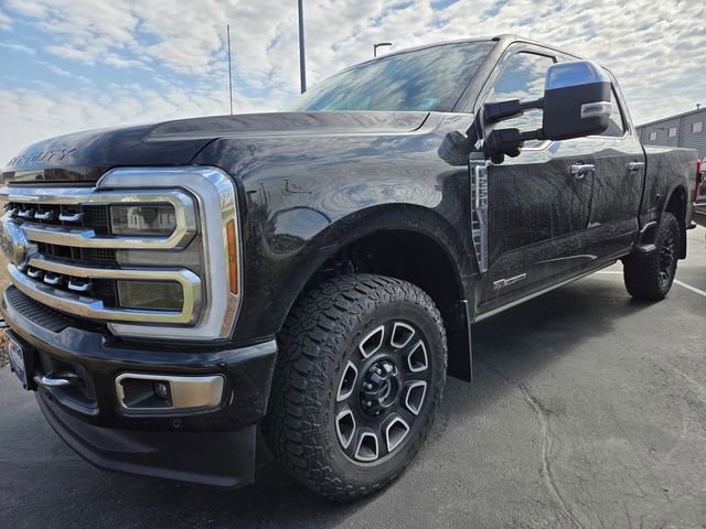 Used 2024 Ford F250 Platinum w/ FX4 Off-Road Package image 2