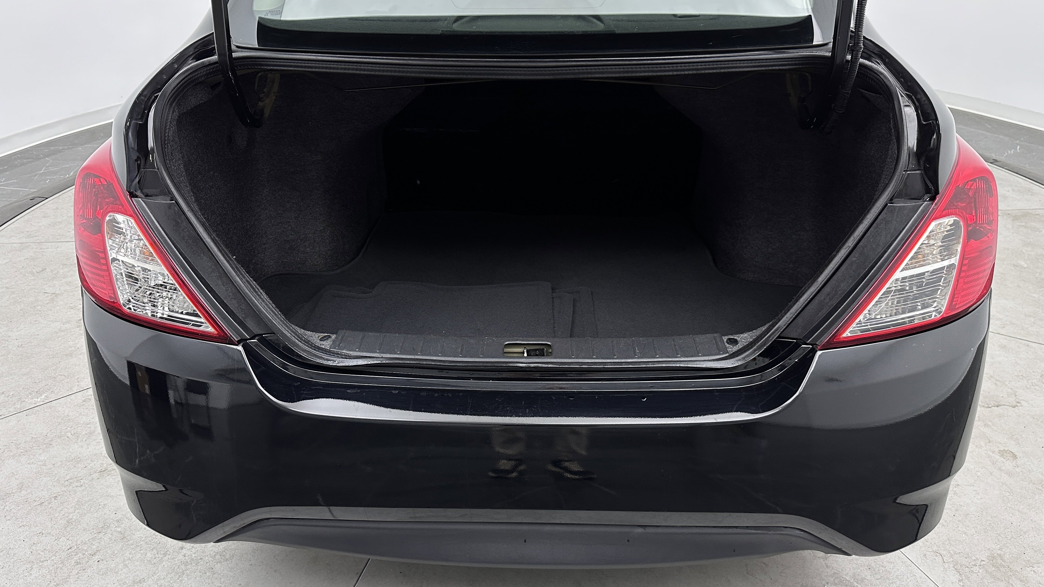 Used 2019 Nissan Versa S FWD image 25