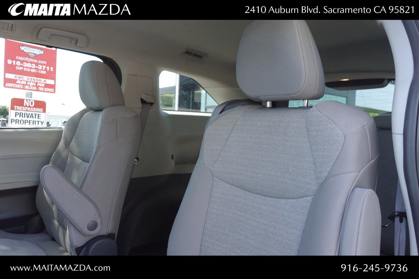 Used 2024 Toyota Sienna LE FWD image 24