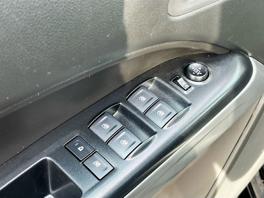 Used 2022 Chevrolet Colorado ZR2 w/ ZR2 Midnight Special Edition image 18