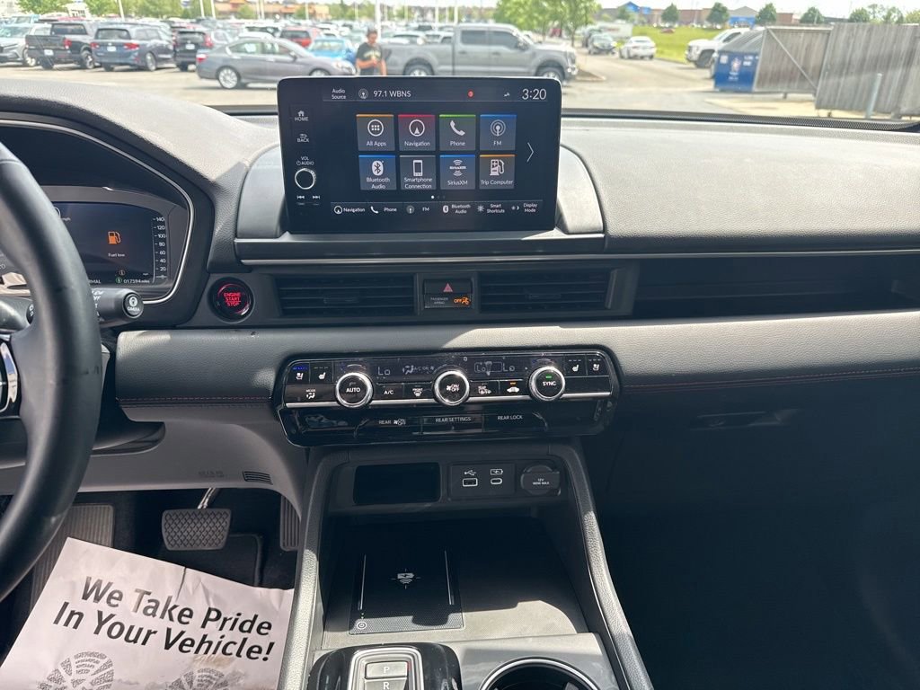 Certified 2025 Honda Pilot Black Edition image 20