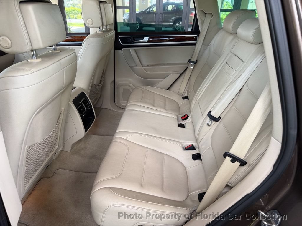 Used 2012 Volkswagen Touareg VR6 AWD/4WD image 8