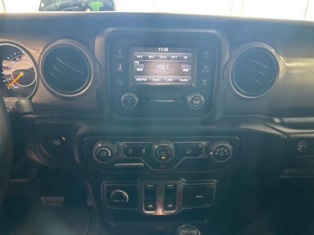Used 2018 Jeep Wrangler Sport AWD/4WD image 3