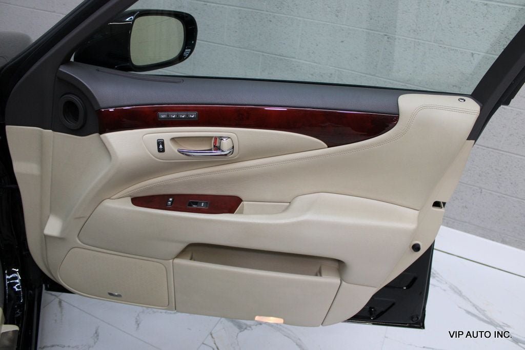 Used 2011 Lexus LS 460 L w/ Luxury Value Edition RWD image 11