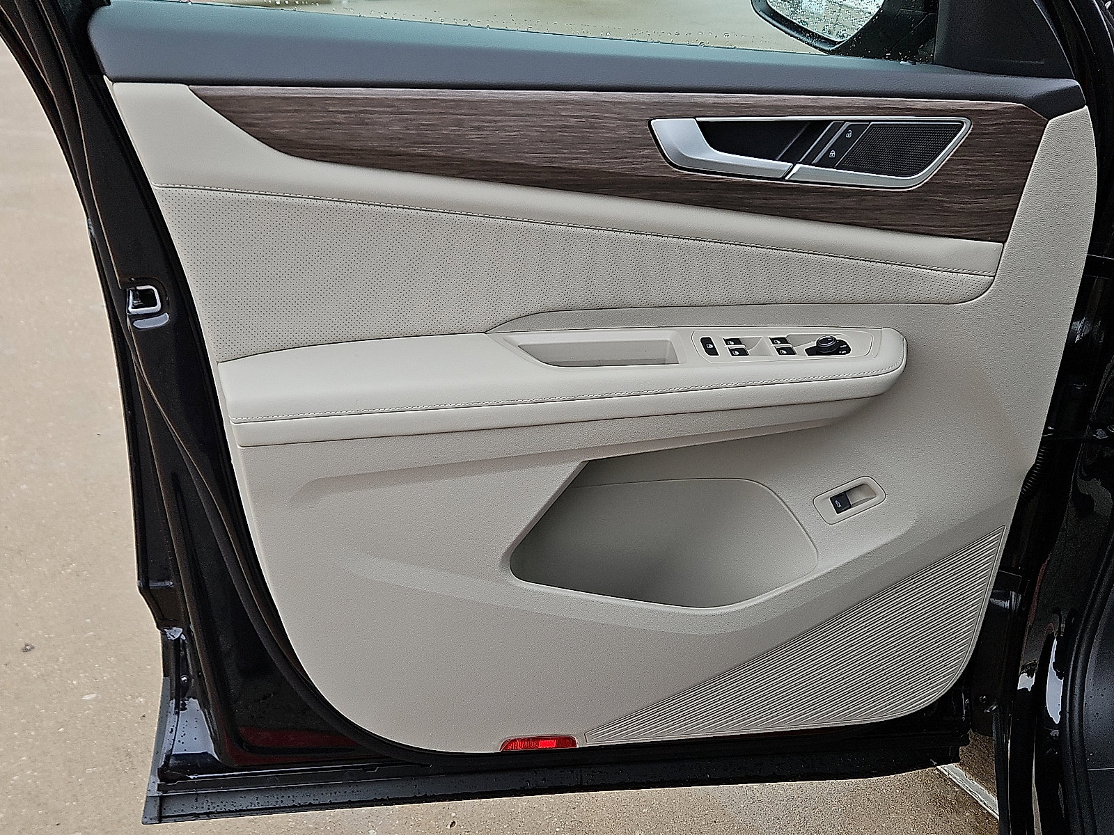 New 2026 Volkswagen Atlas SEL image 15