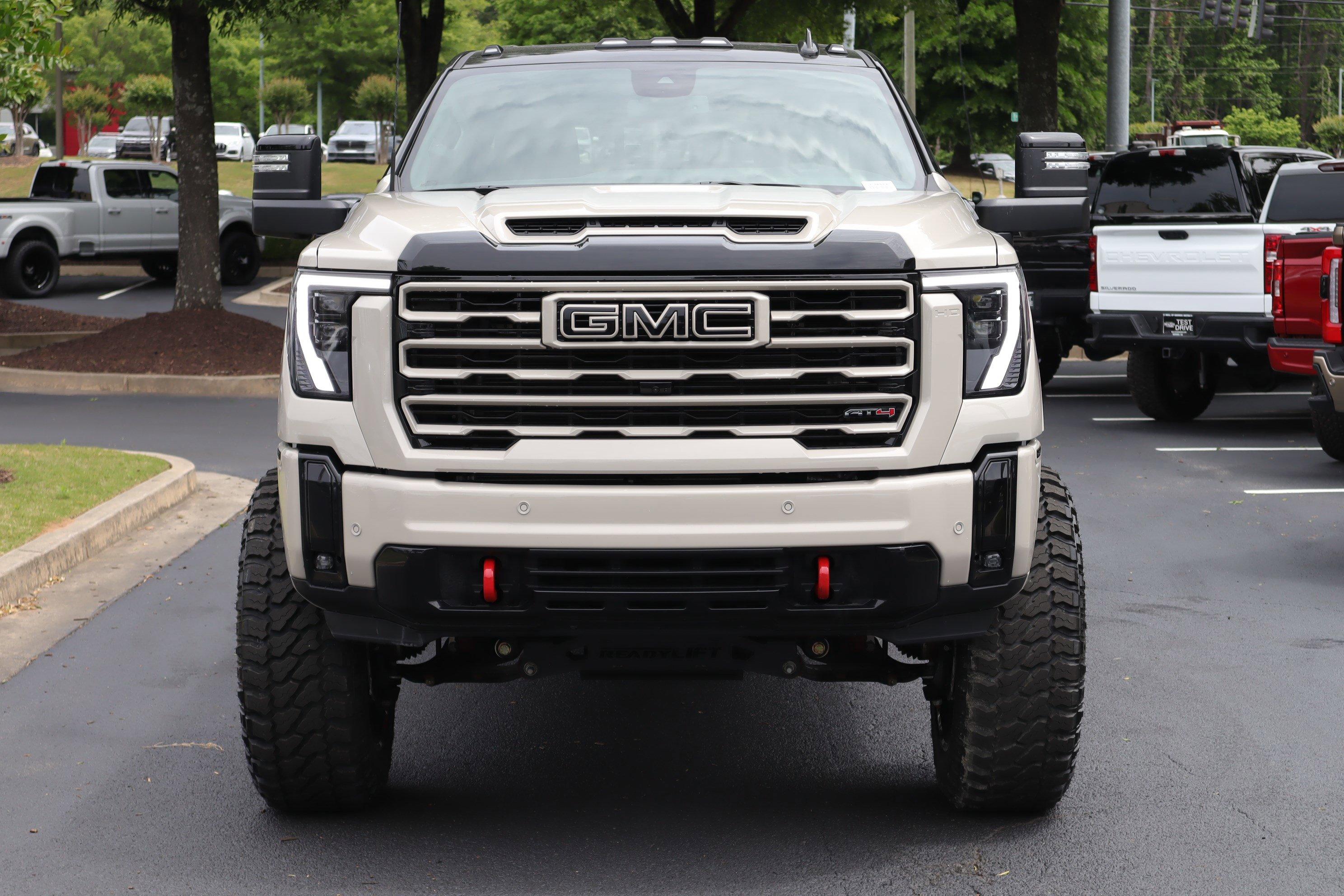 Used 2026 GMC Sierra 2500 AT4 w/ LPO, Black Badging Package AWD/4WD image 41