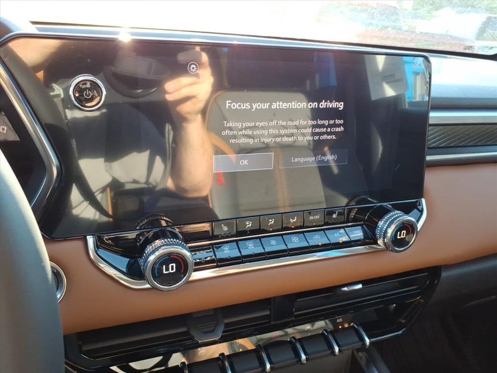 New 2026 GMC Canyon AT4 AWD/4WD image 17