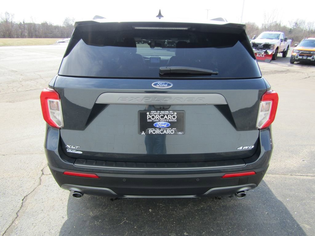 Used 2024 Ford Explorer XLT w/ Equipment Group 202A AWD/4WD image 6