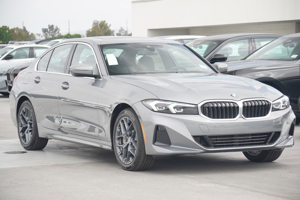 Used 2025 BMW 330i xDrive Sedan AWD/4WD image 3