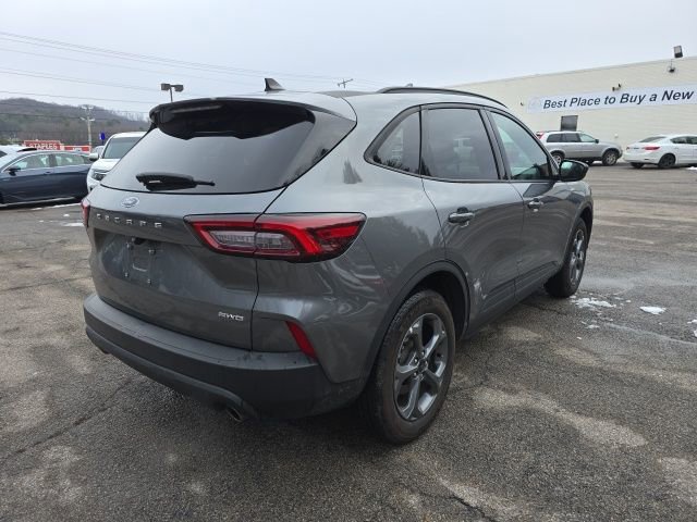 Used 2025 Ford Escape ST-Line image 6