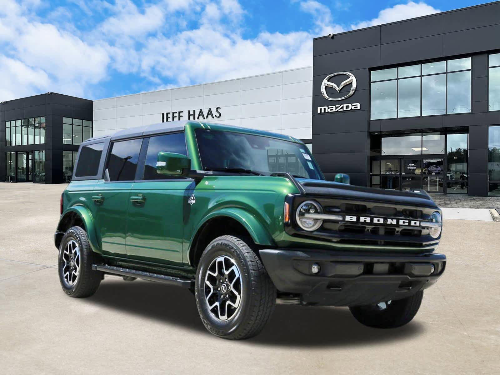 Used 2024 Ford Bronco Outer Banks image 4