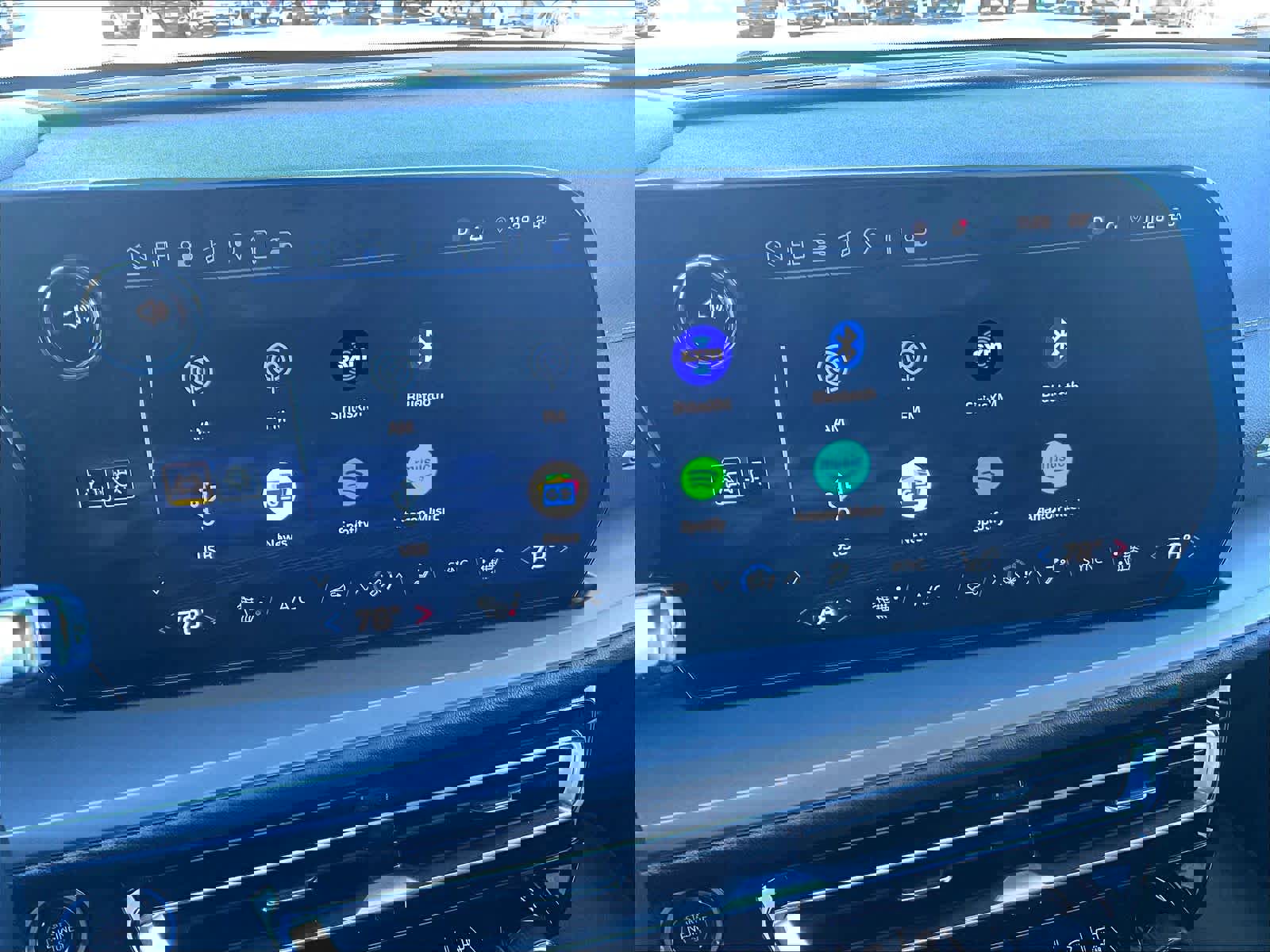 Used 2025 Chevrolet Traverse LT image 27