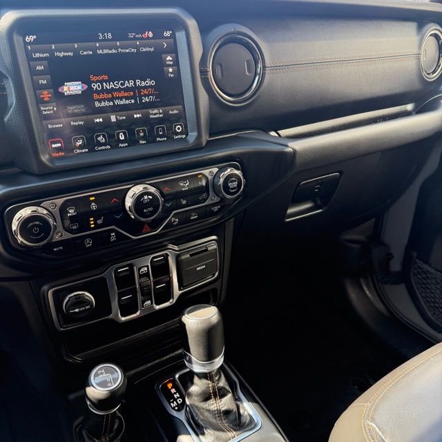 Used 2022 Jeep Gladiator Overland AWD/4WD image 25