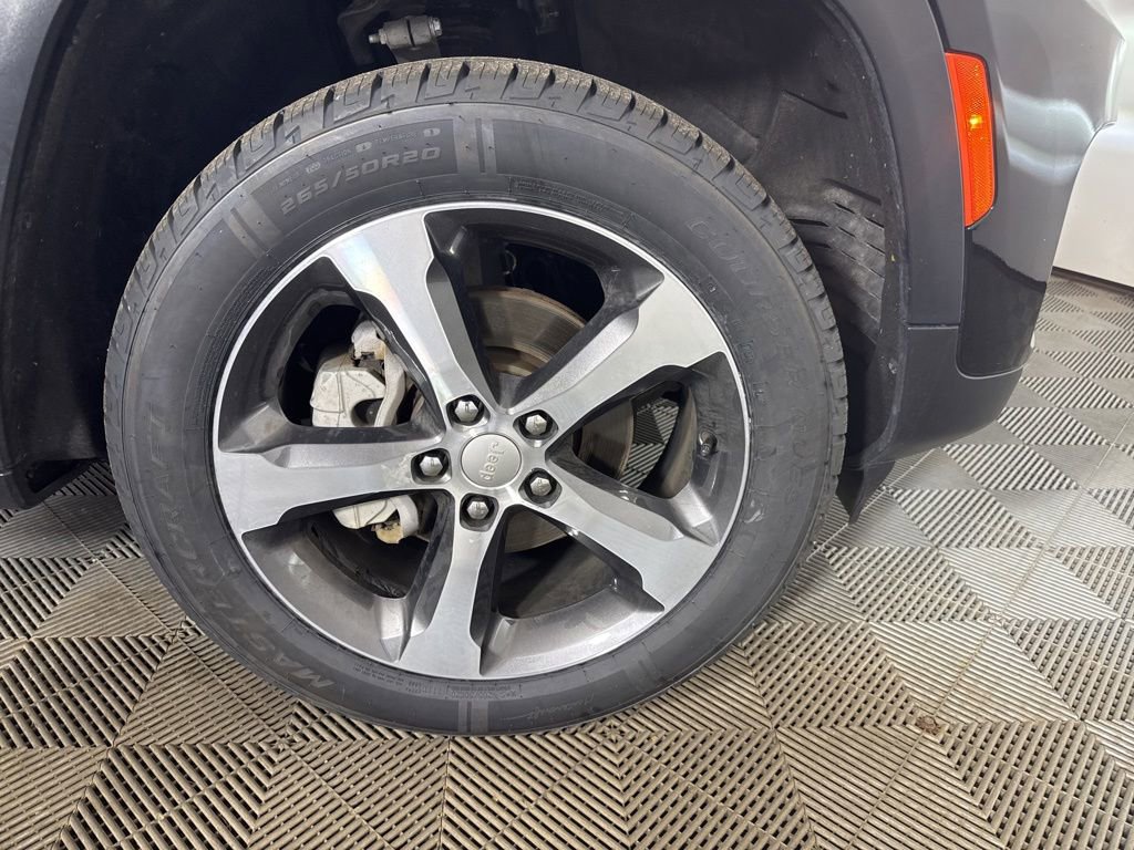 Used 2023 Jeep Grand Cherokee Limited AWD/4WD image 34