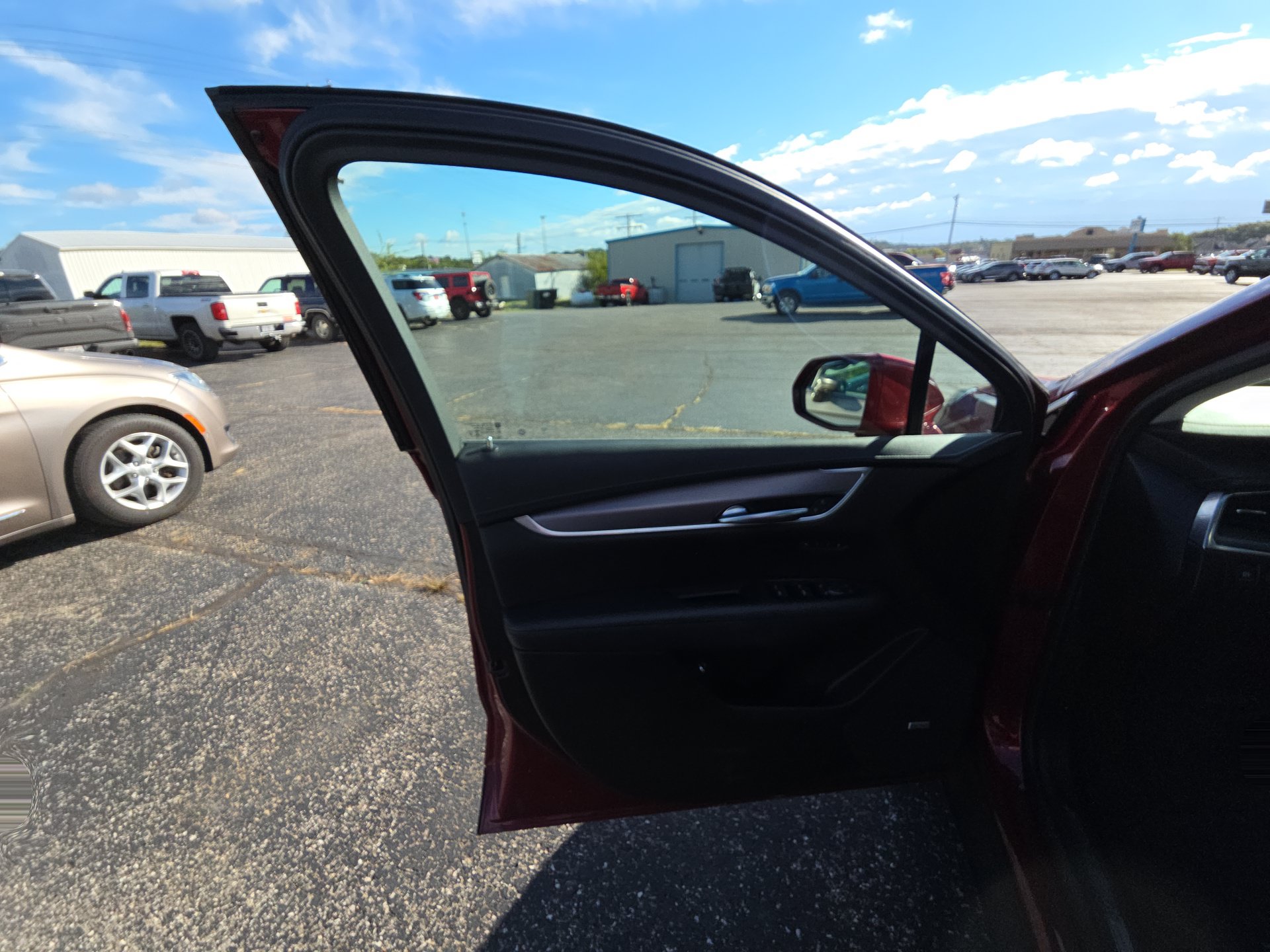 Used 2019 Cadillac XT5 Luxury AWD/4WD image 7