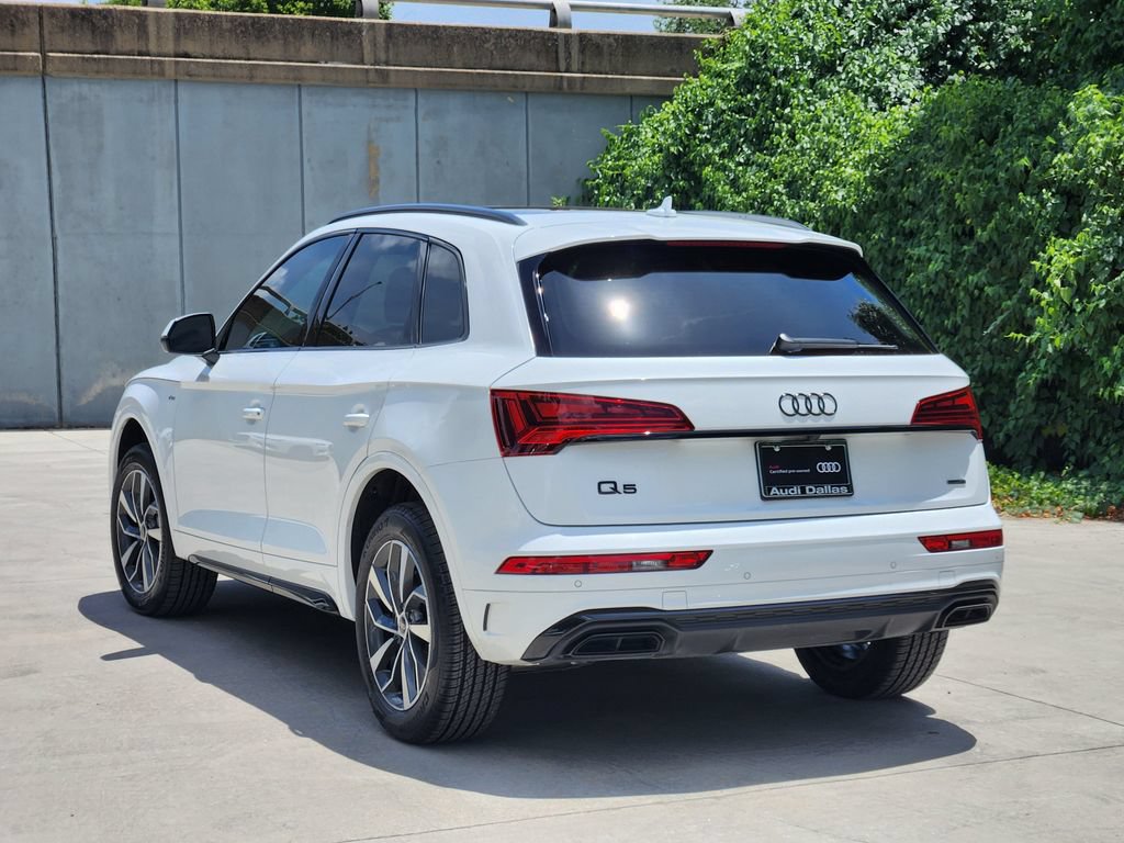 Certified 2024 Audi Q5 2.0T Premium w/ Summer of Audi Package AWD/4WD image 8