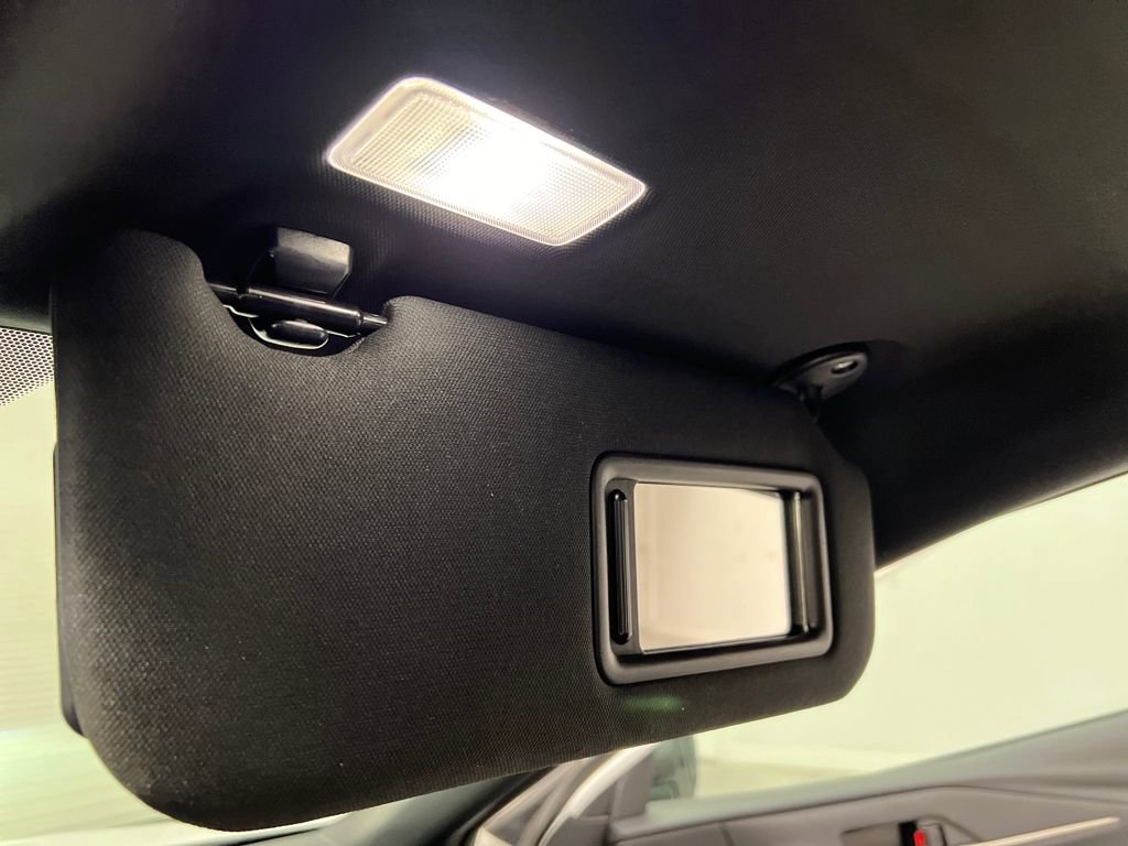 Used 2025 Toyota Camry SE image 55