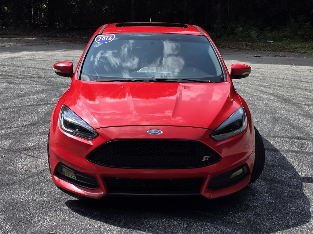 Used 2016 Ford Focus ST FWD image 2