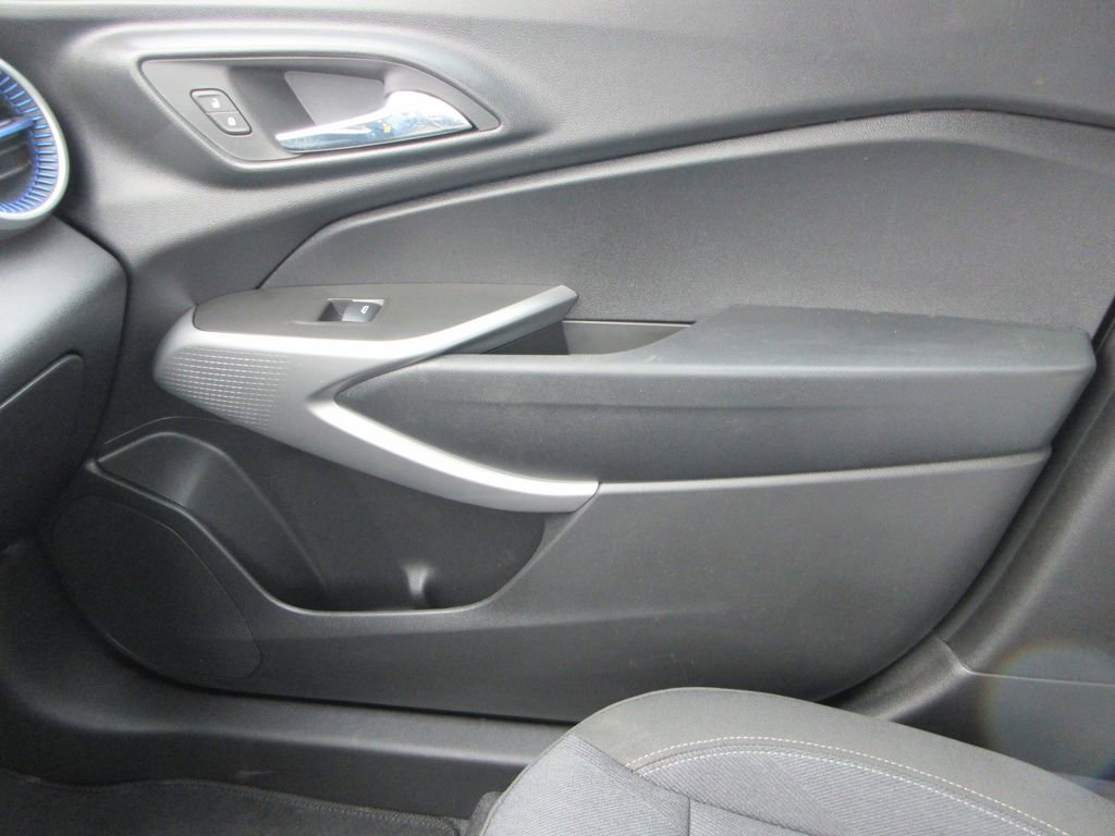 Used 2024 Chevrolet Trax LS w/ LS Convenience Package image 32
