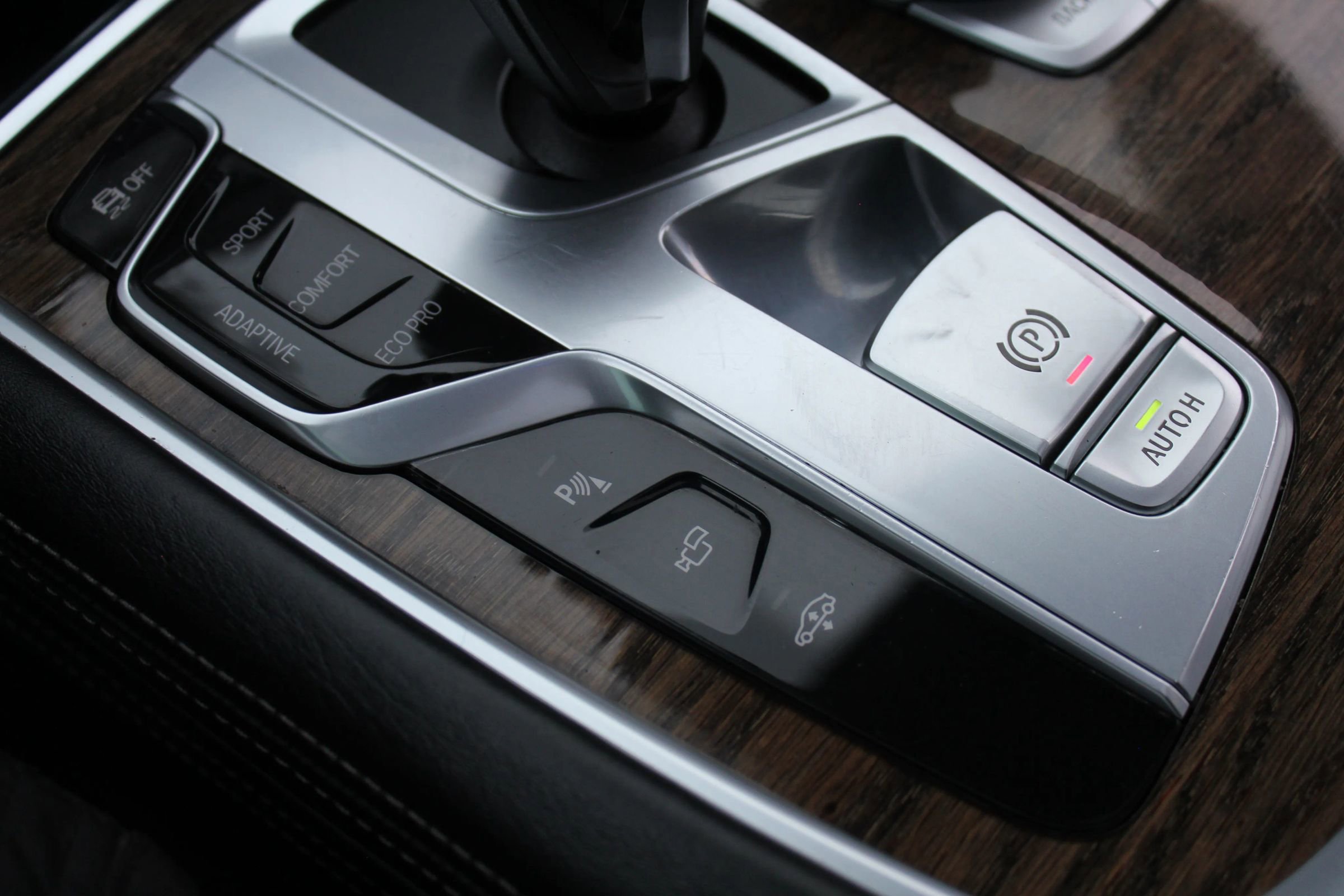 Used 2016 BMW 750i xDrive image 29