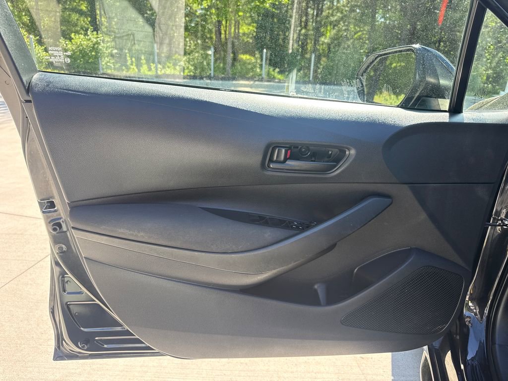 Used 2022 Toyota Corolla LE FWD image 13
