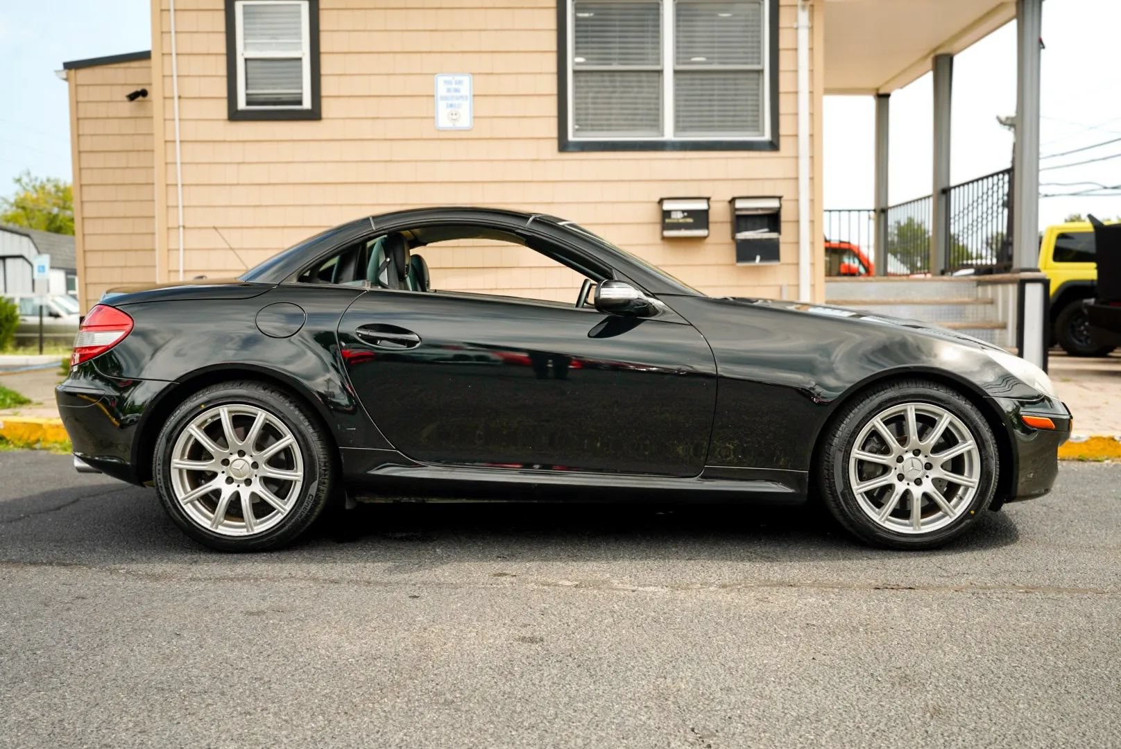 Used 2007 Mercedes-Benz SLK 350 image 4