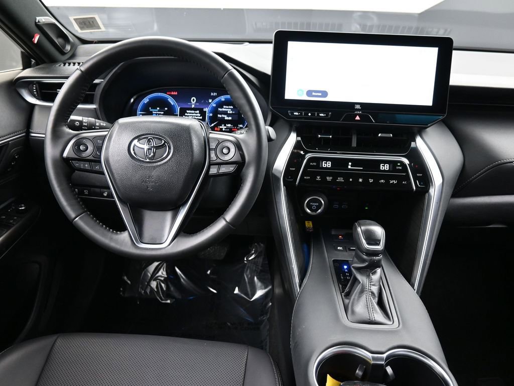 Certified 2024 Toyota Venza Limited image 19