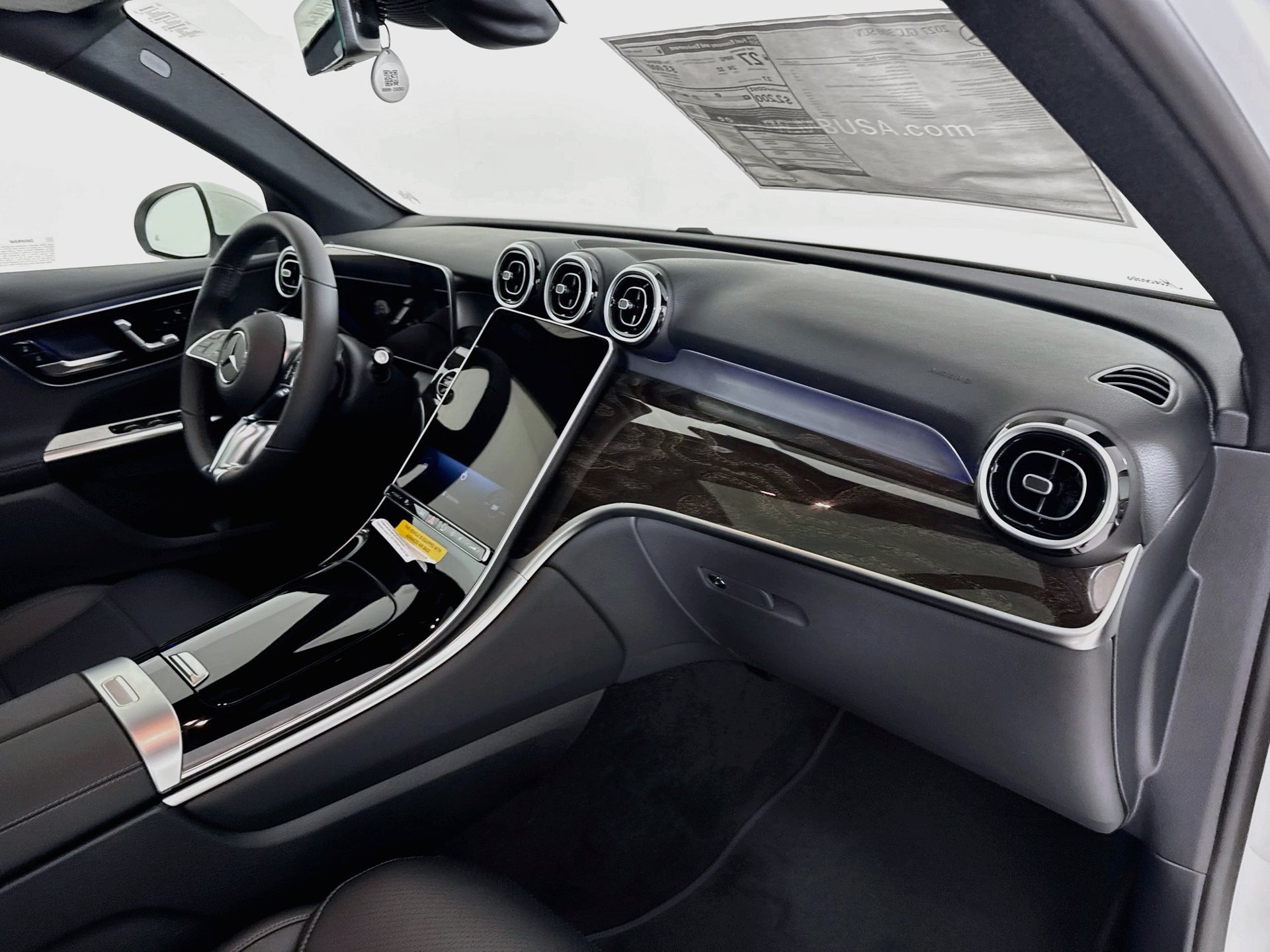 New 2027 Mercedes-Benz GLC 300 image 31