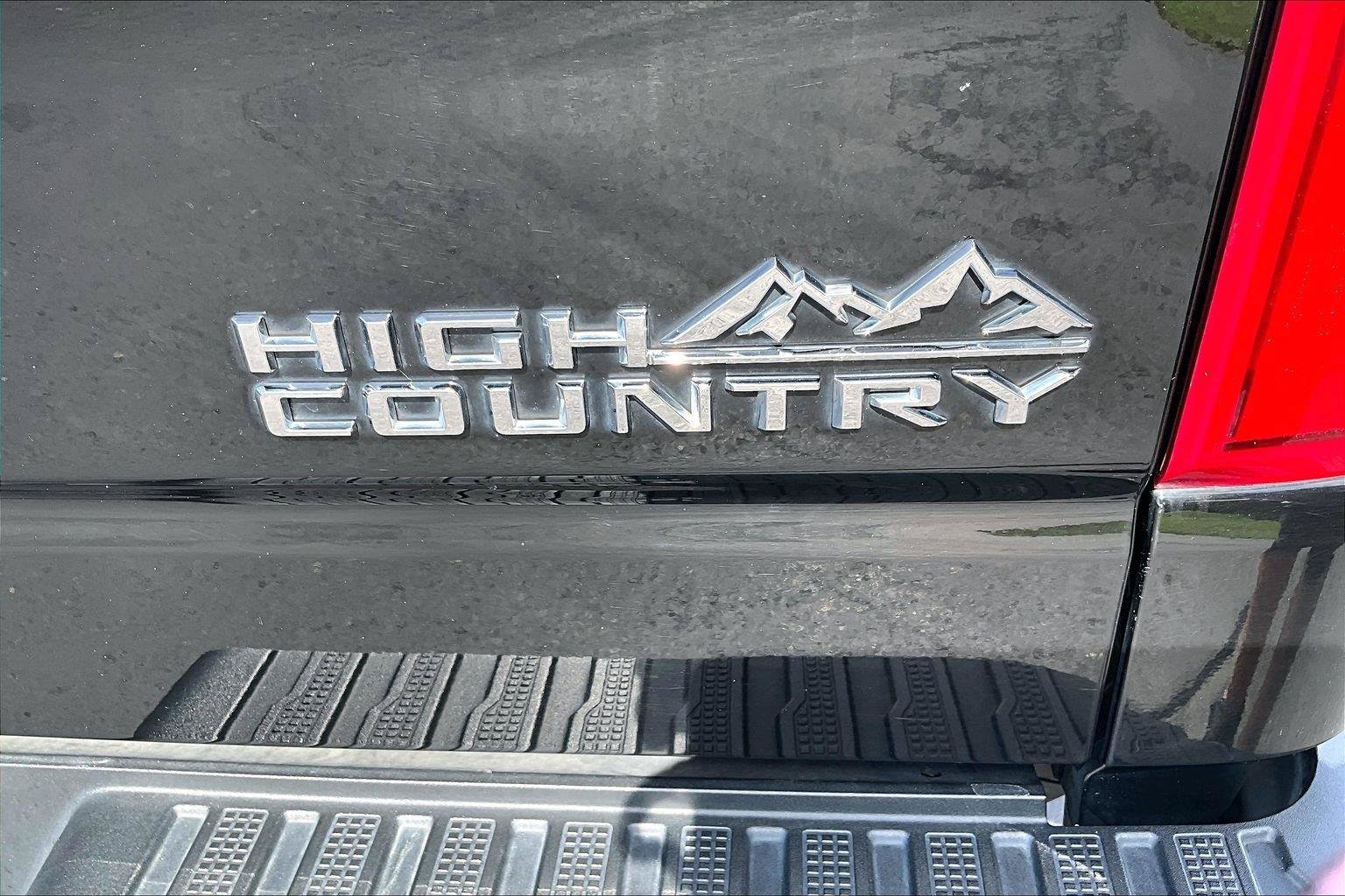 Used 2021 Chevrolet Silverado 1500 High Country AWD/4WD image 9