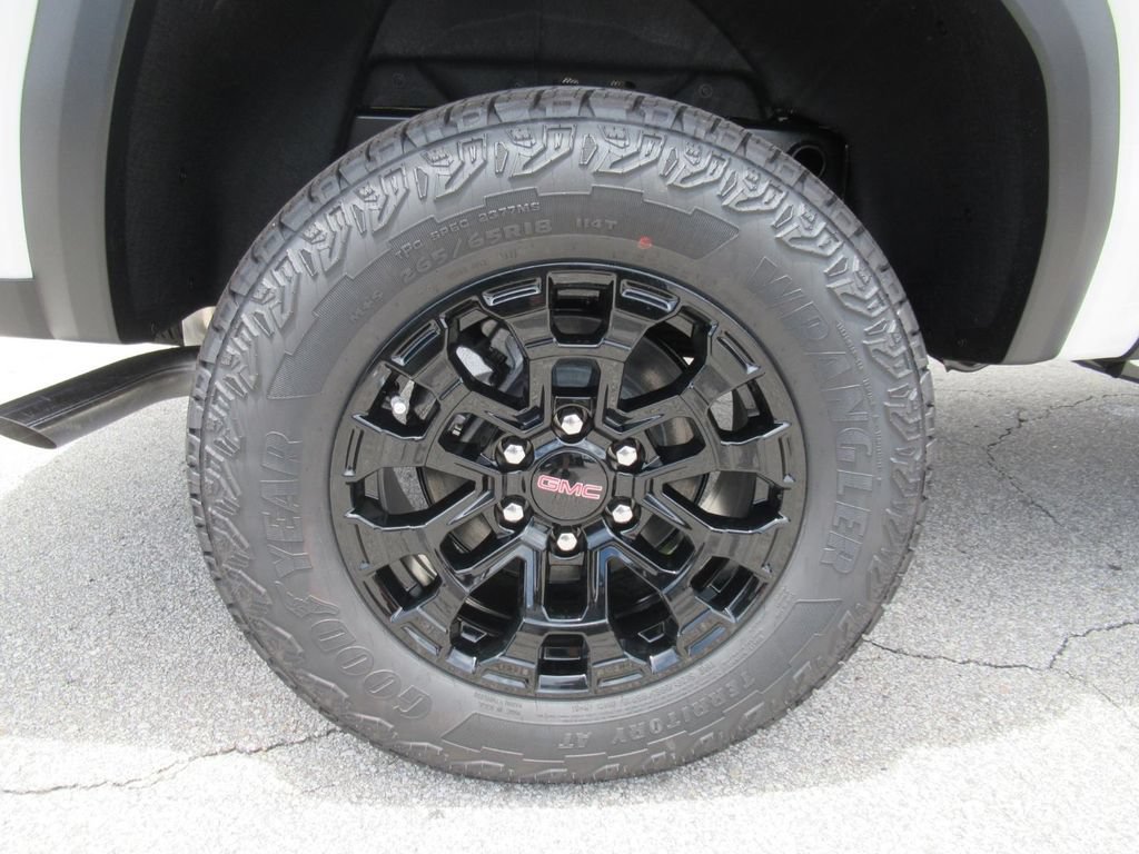 New 2026 GMC Canyon Elevation w/ Convenience Package RWD image 8