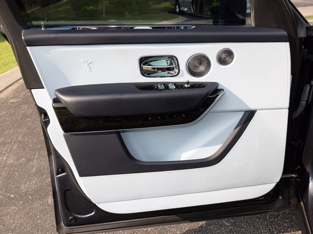 Certified 2022 Rolls-Royce Cullinan w/ Cullinan Package AWD/4WD image 22