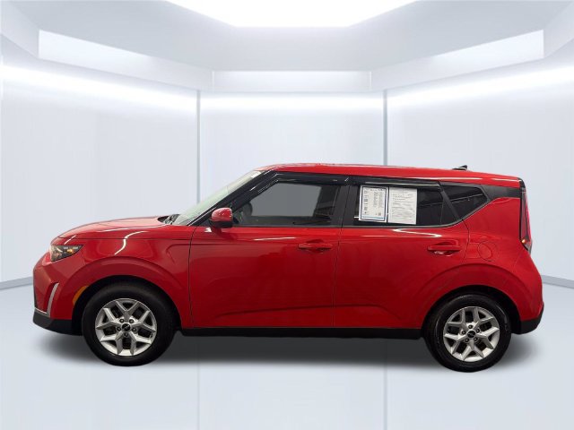 Certified 2024 Kia Soul LX w/ LX Technology Package FWD image 3