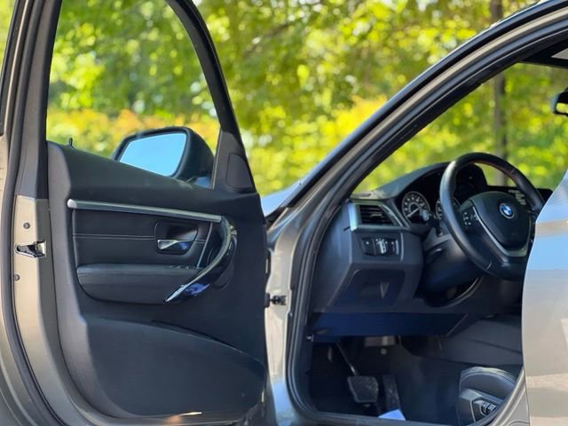 Used 2016 BMW 328i Sedan RWD image 9