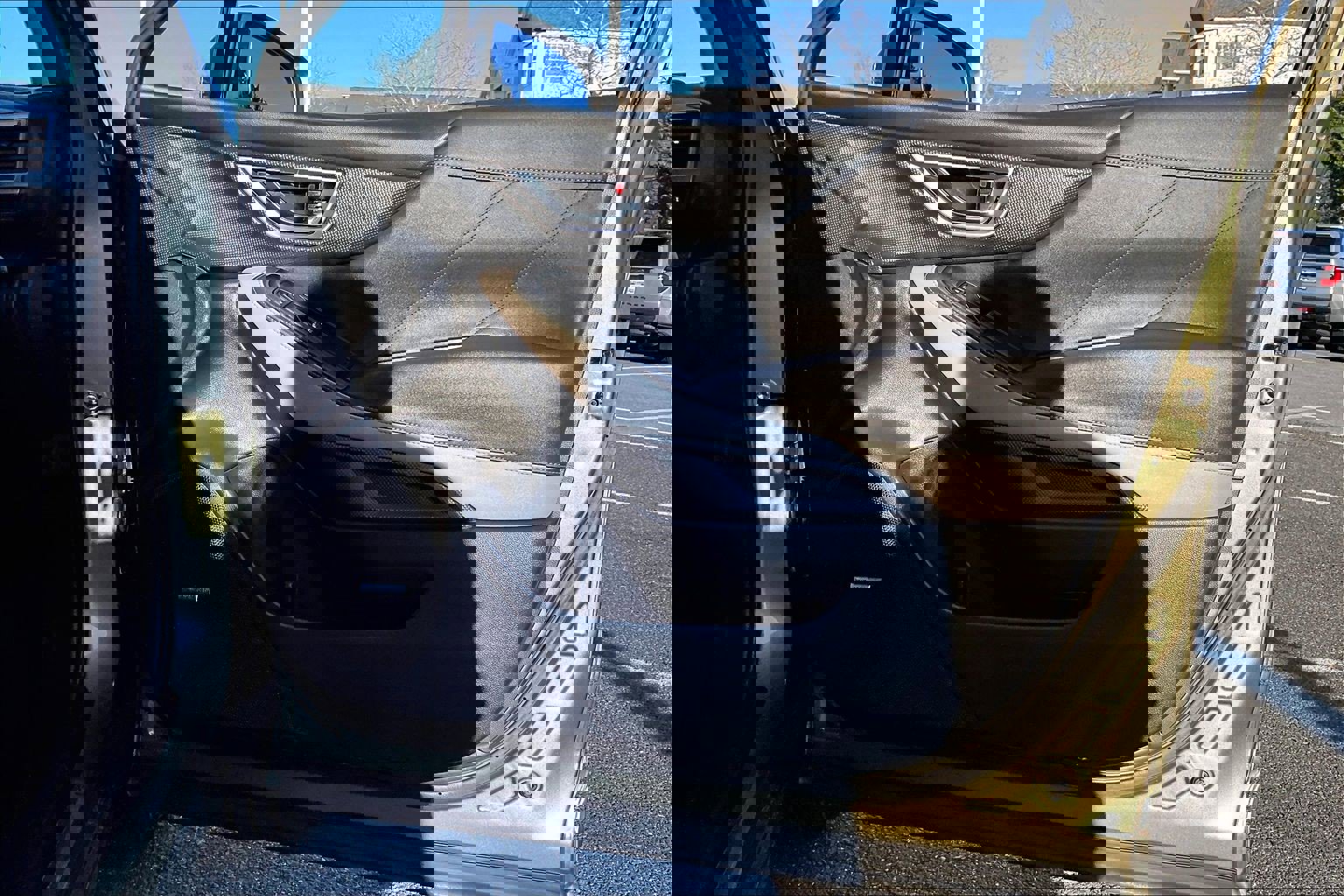 Used 2022 Subaru Forester Limited image 22