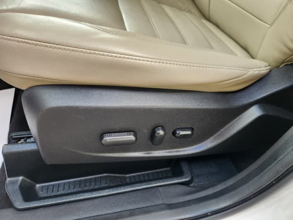 Used 2018 Ford Escape SEL image 25