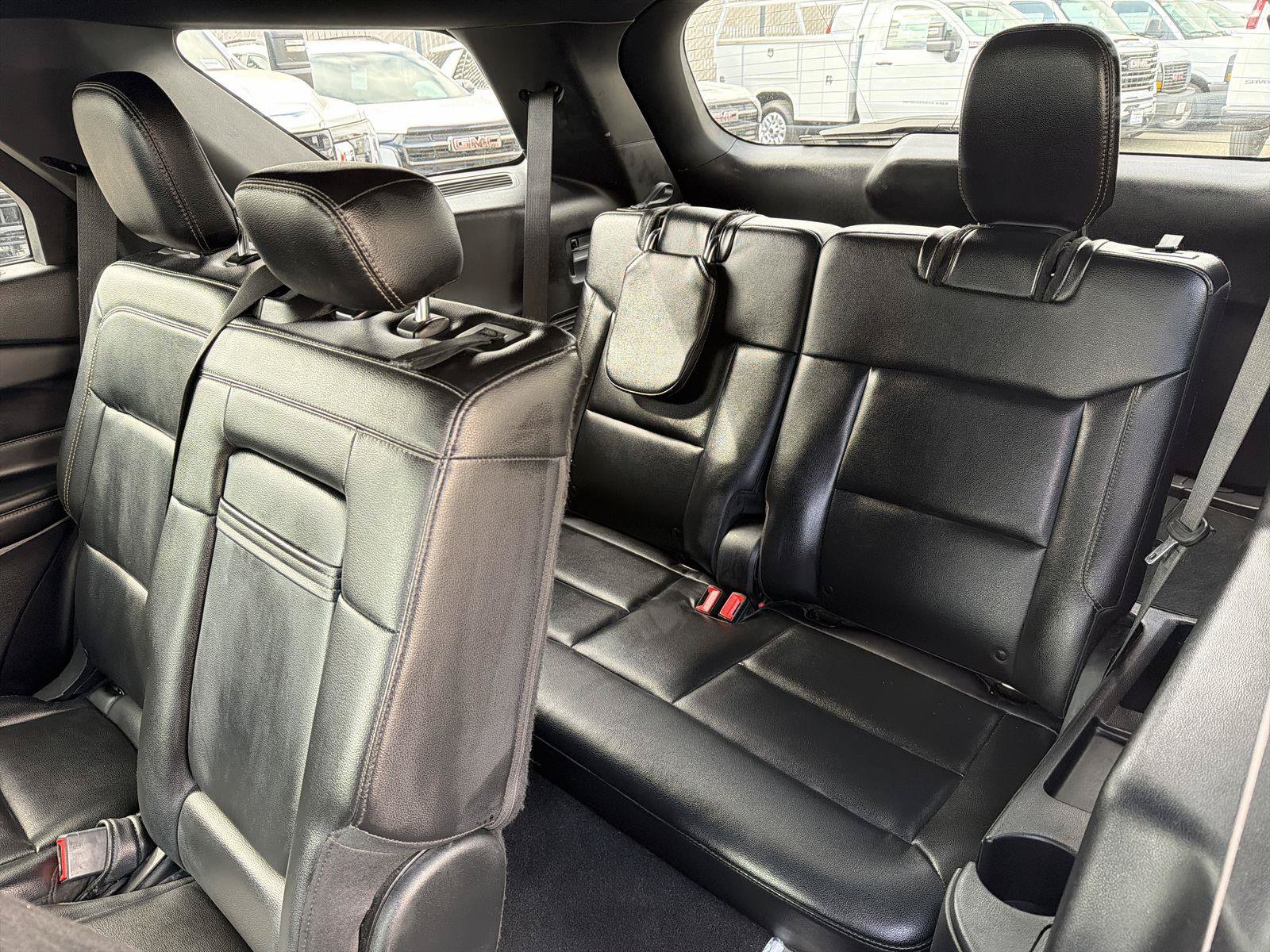 Used 2020 Ford Explorer XLT w/ Equipment Group 202A RWD image 42