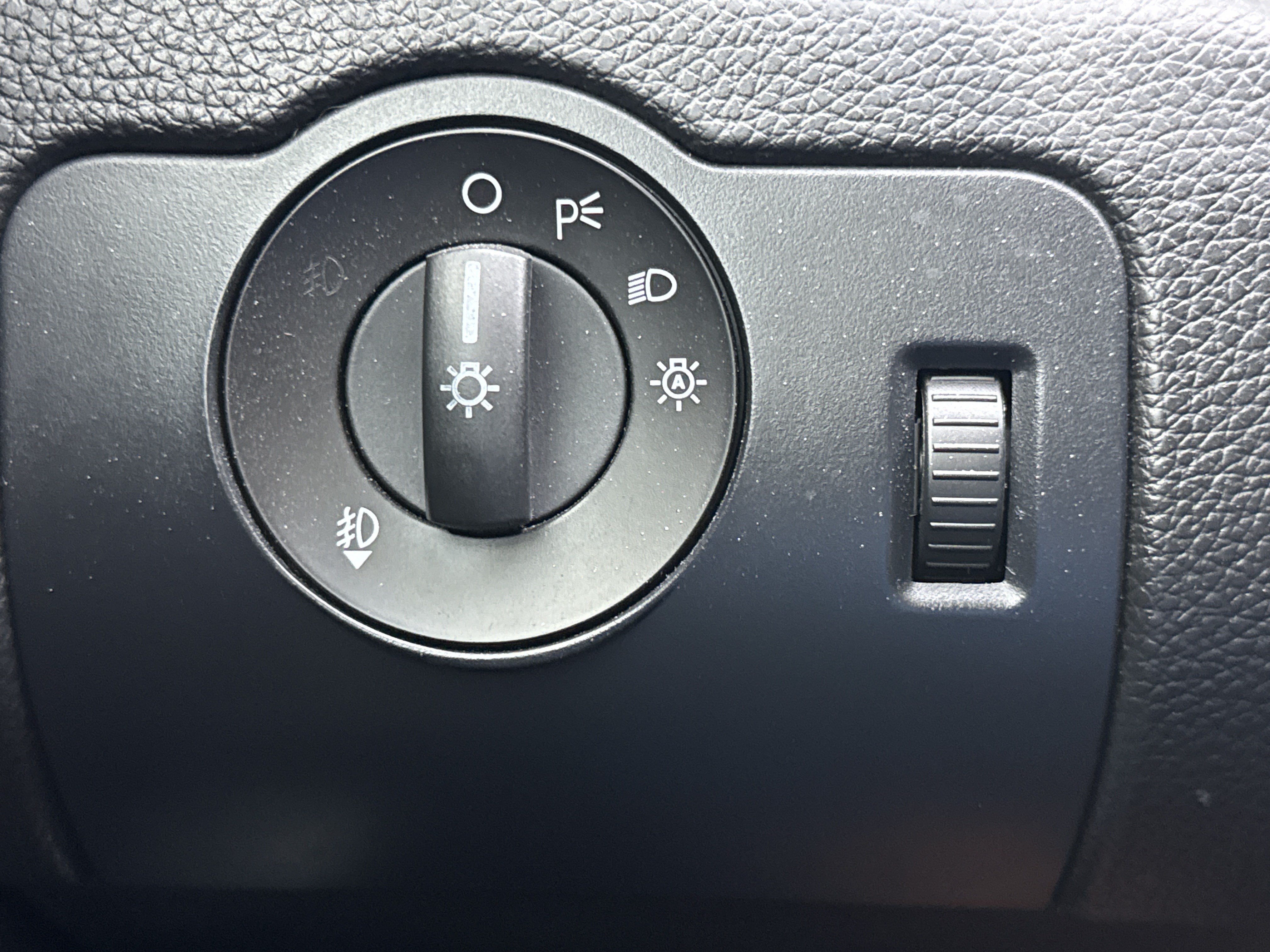 Used 2014 Ford Mustang GT Premium RWD image 19