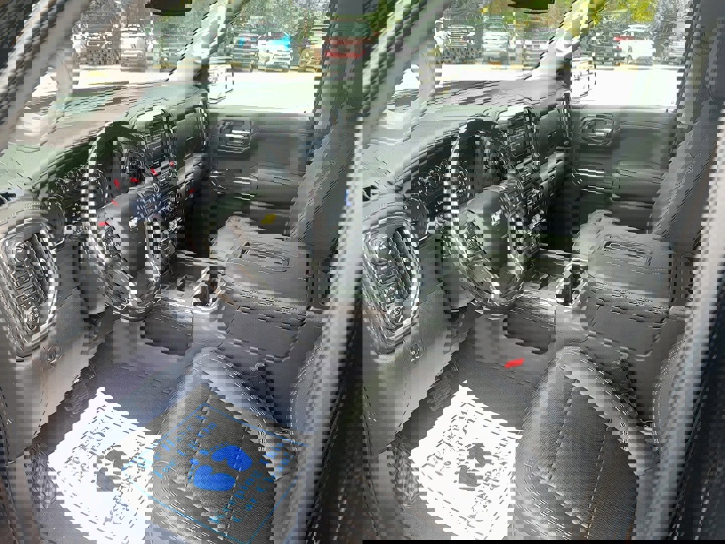 Used 2022 Chevrolet Silverado 1500 LTZ w/ Z71 Off-Road Package image 13