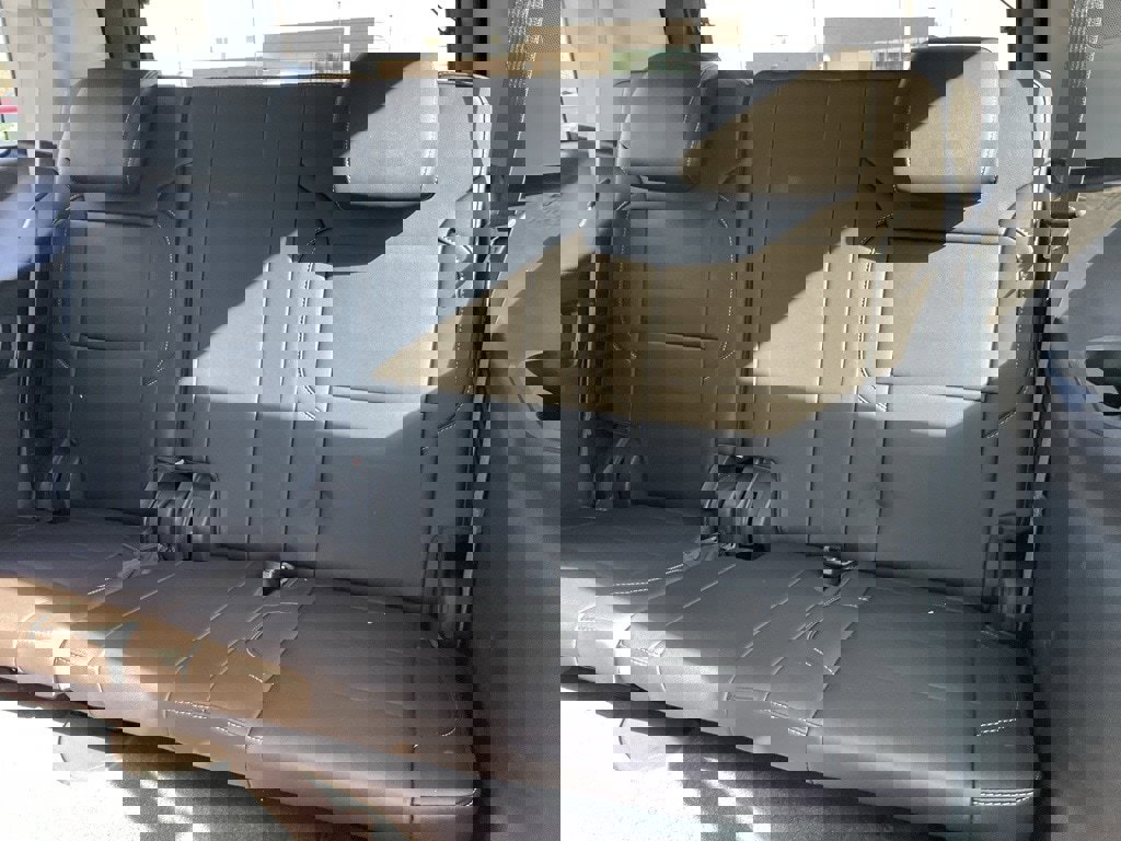 Used 2019 Chevrolet Tahoe LT w/ Luxury Package image 15