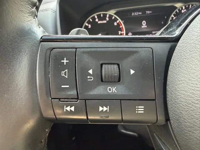 Used 2023 Nissan Rogue SV w/ SV Premium B Package image 16