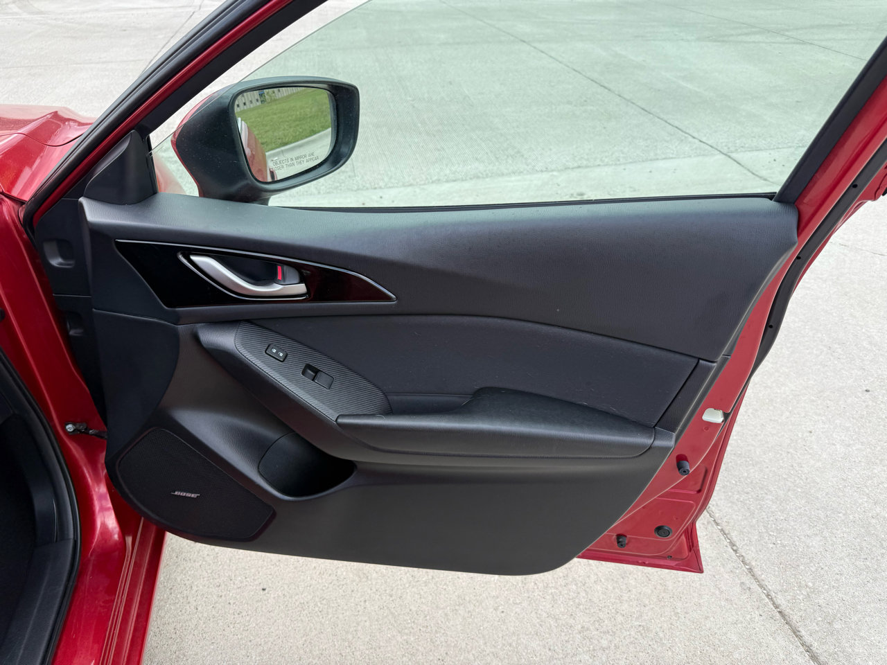 Used 2016 MAZDA MAZDA3 i Touring w/ Popular Equipment Package image 23