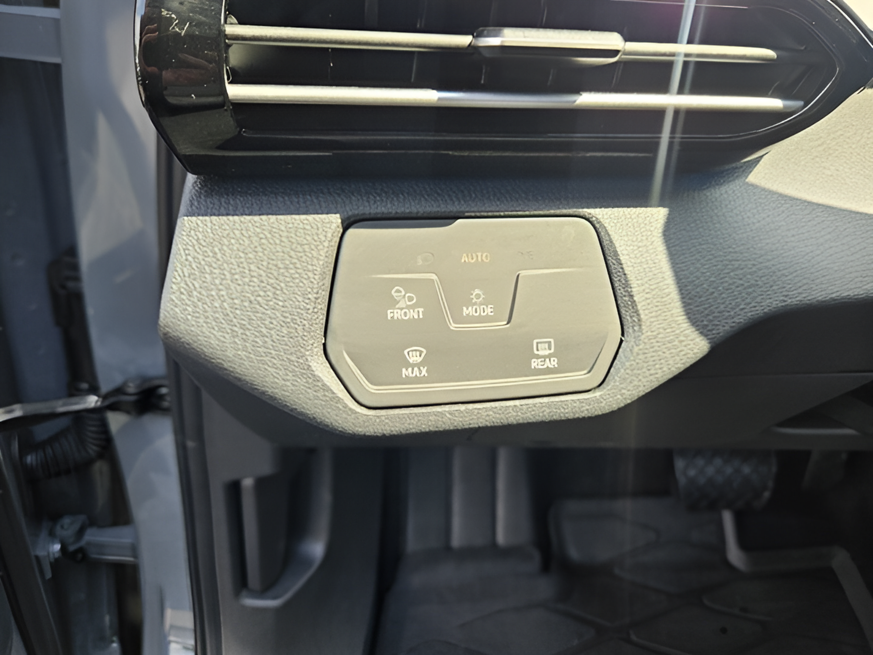 Used 2024 Volkswagen ID.4 S RWD image 14