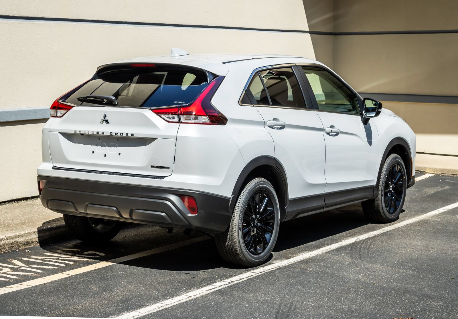 New 2026 Mitsubishi Eclipse Cross LE AWD/4WD image 7