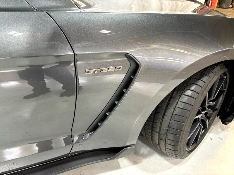 Used 2016 Ford Mustang Shelby GT350 w/ Track Package image 12