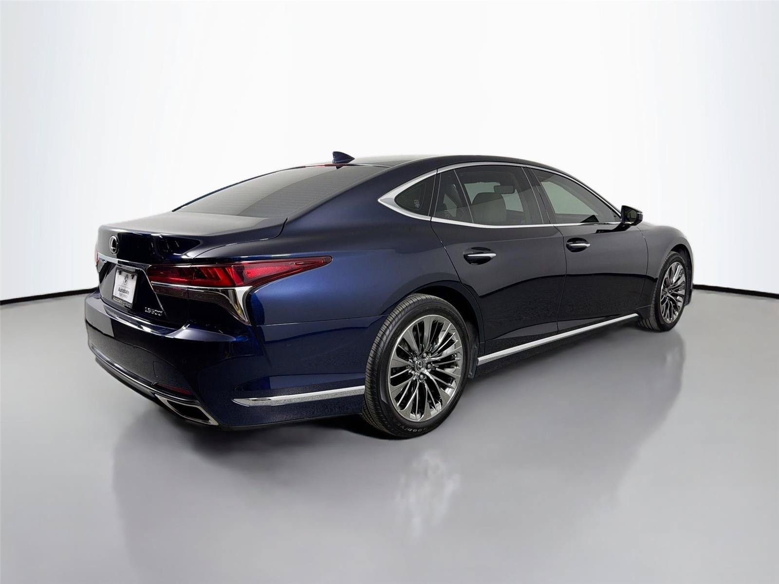 Used 2020 Lexus LS 500 w/ Interior Upgrade Package RWD image 5