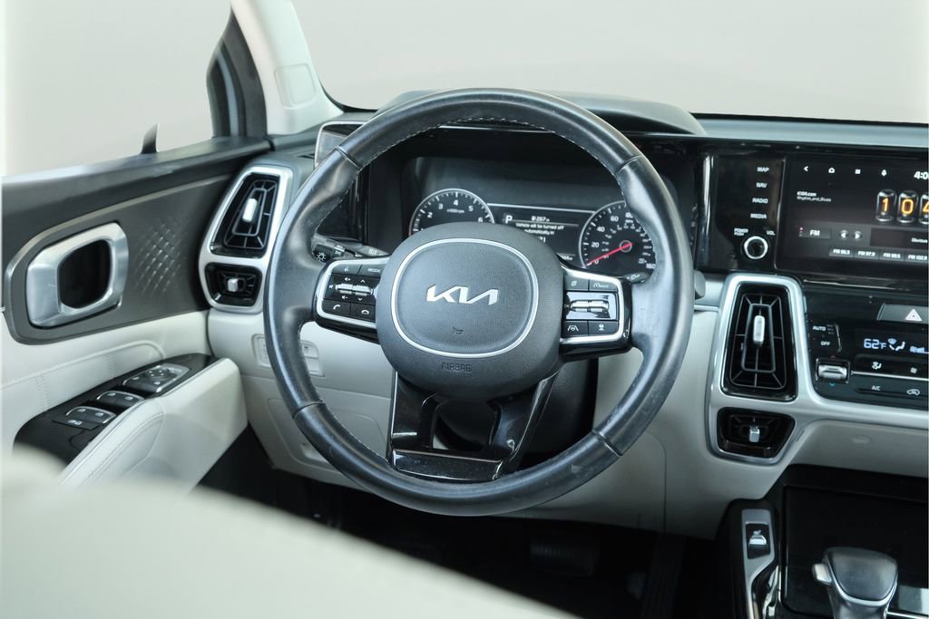 Used 2022 Kia Sorento SX FWD image 11