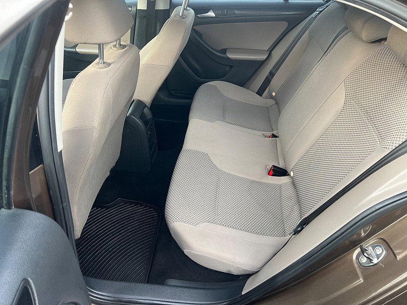 Used 2014 Volkswagen Jetta S image 11