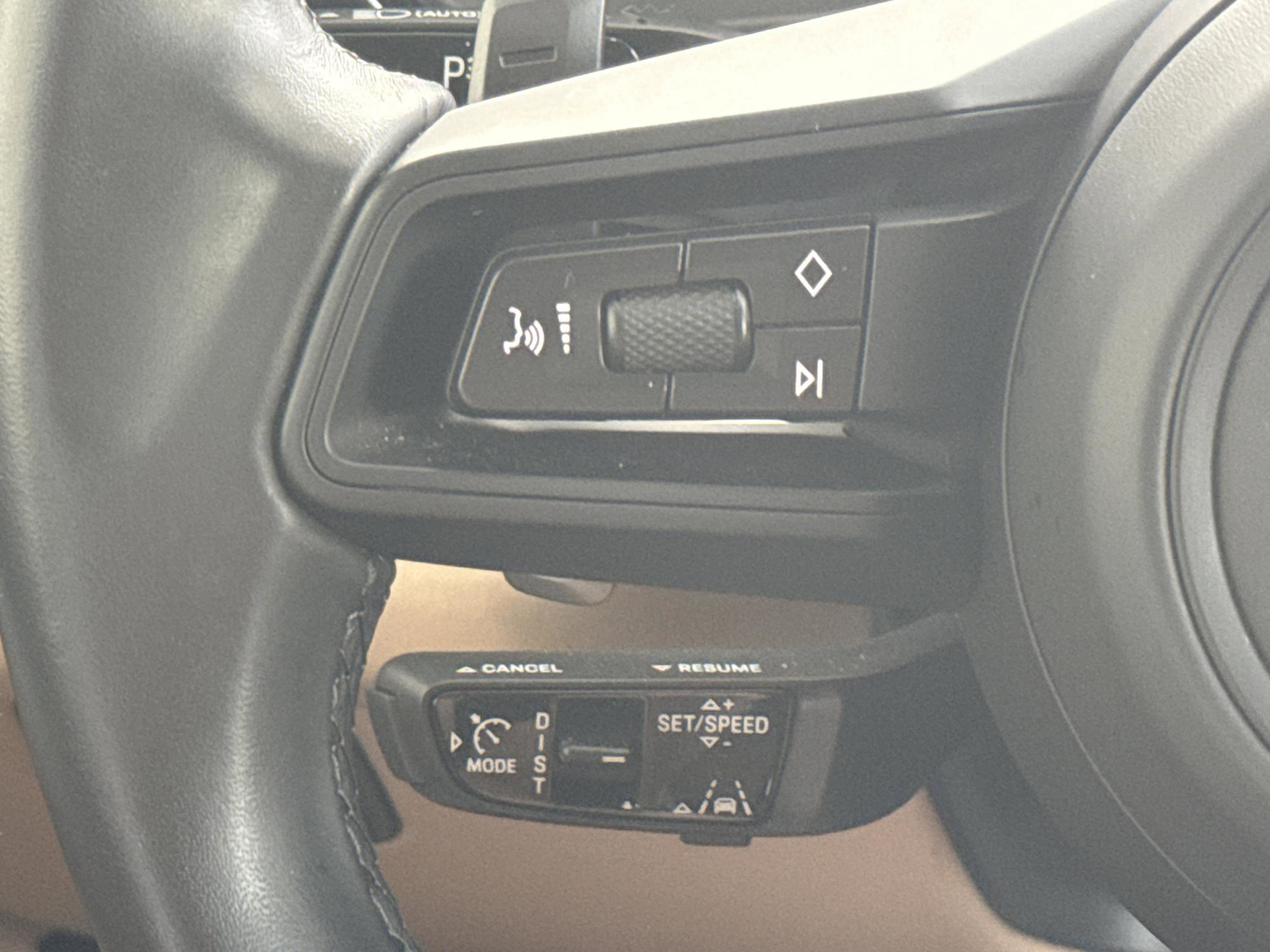 Used 2024 Porsche Cayenne image 41