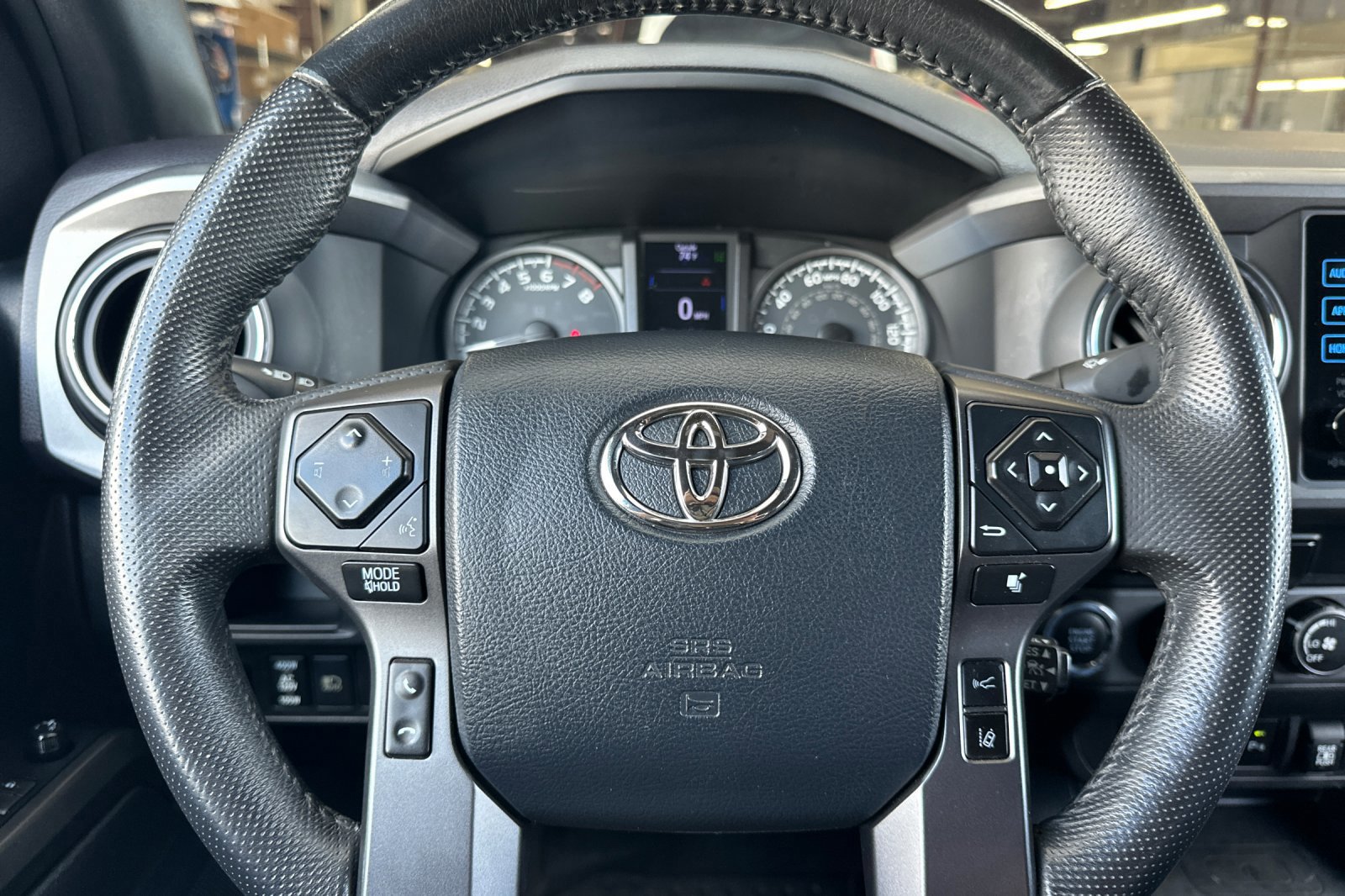 Used 2019 Toyota Tacoma TRD Sport w/ Technology Package AWD/4WD image 22