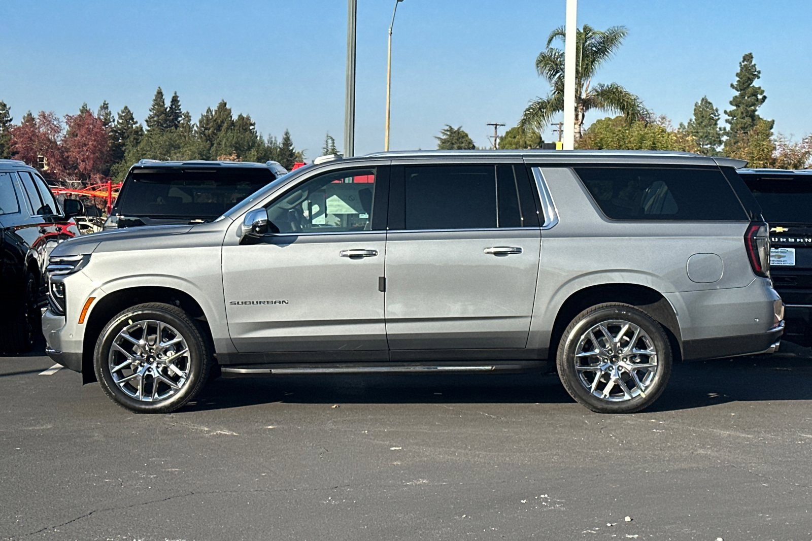 New 2026 Chevrolet Suburban Premier image 7
